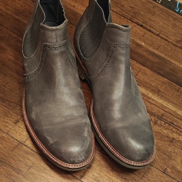Ecco Men\'s Gray Chukka Boots main image 4